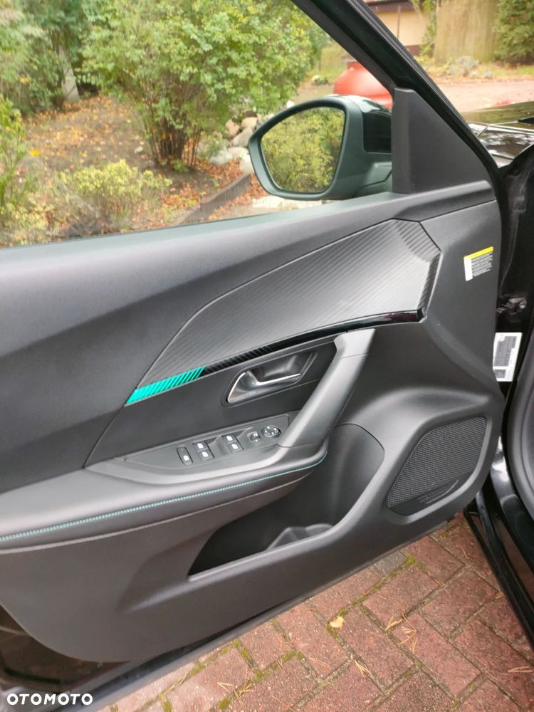 Peugeot 2008 1.2 PureTech Allure Pack S&S - 16