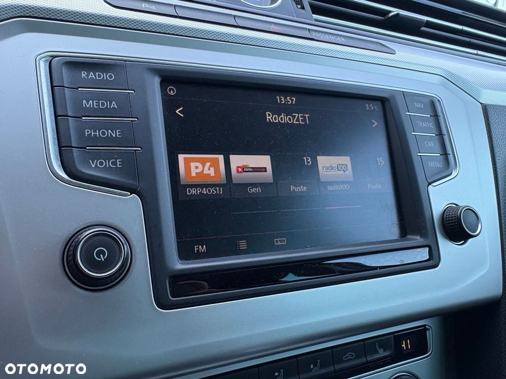 Volkswagen Passat - 28