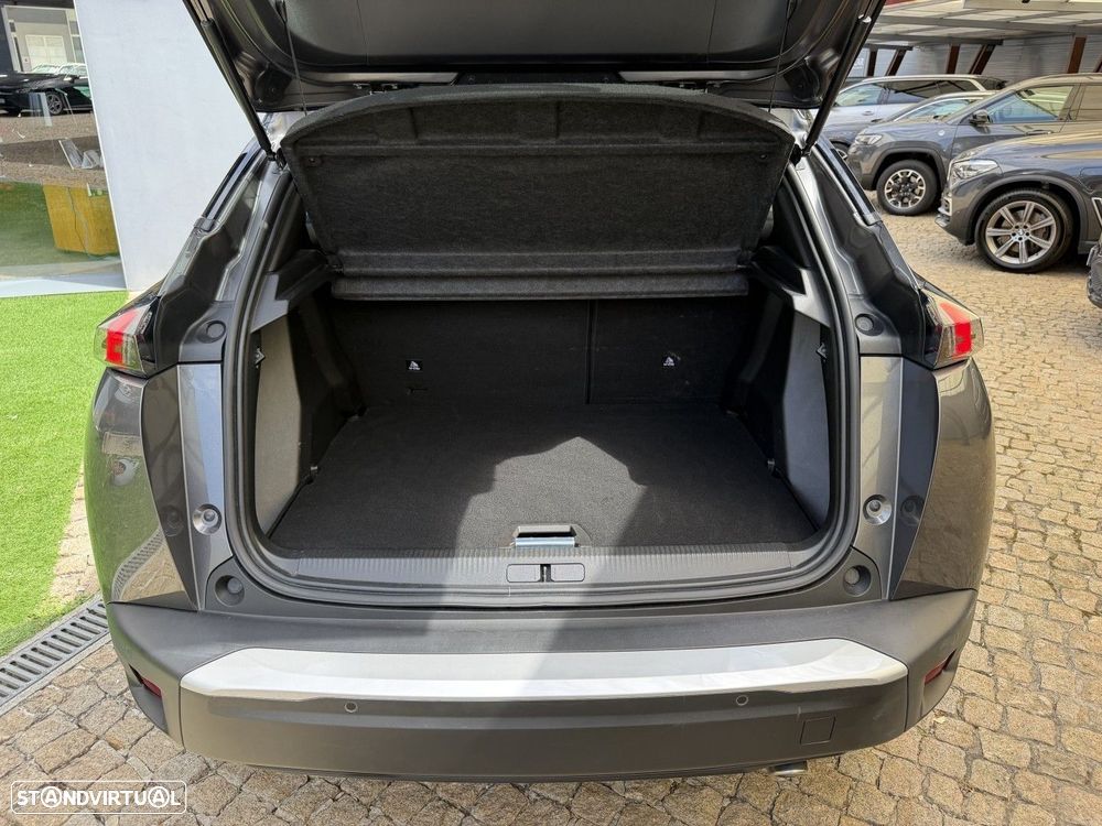 Peugeot 2008 1.5 BlueHDi GT - 24