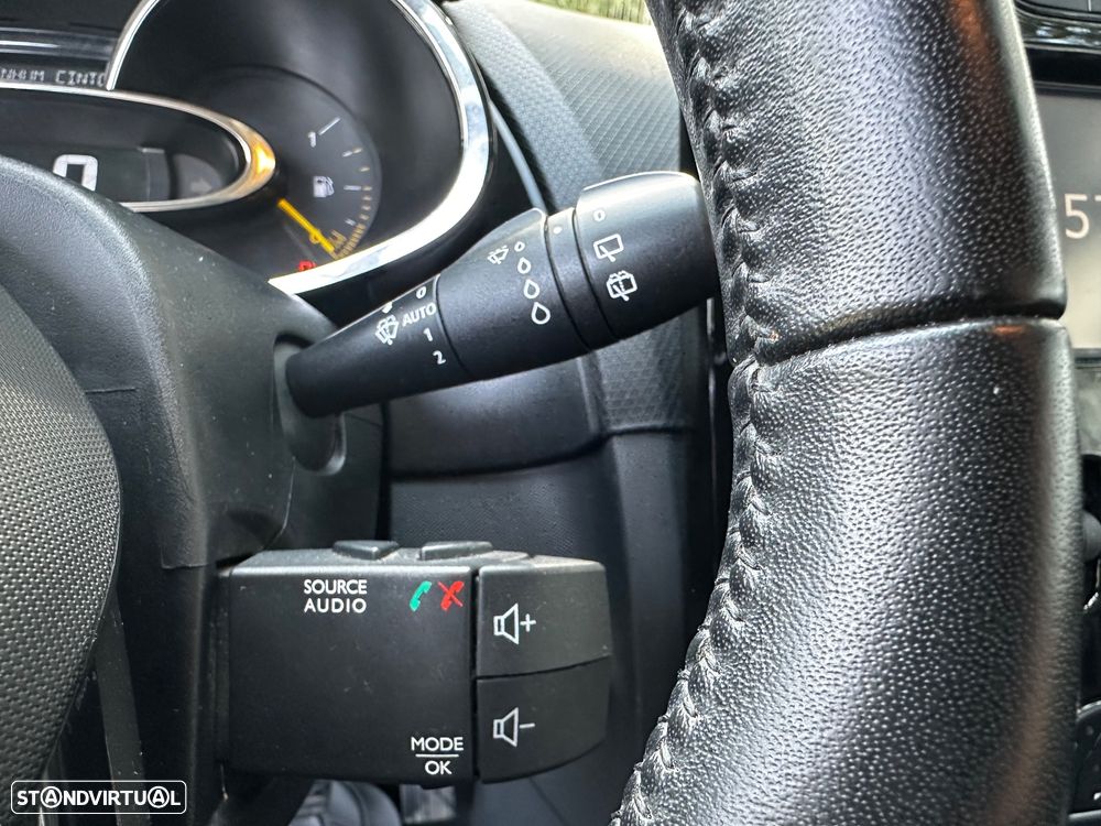 Renault Clio 0.9 TCE Luxe - 40