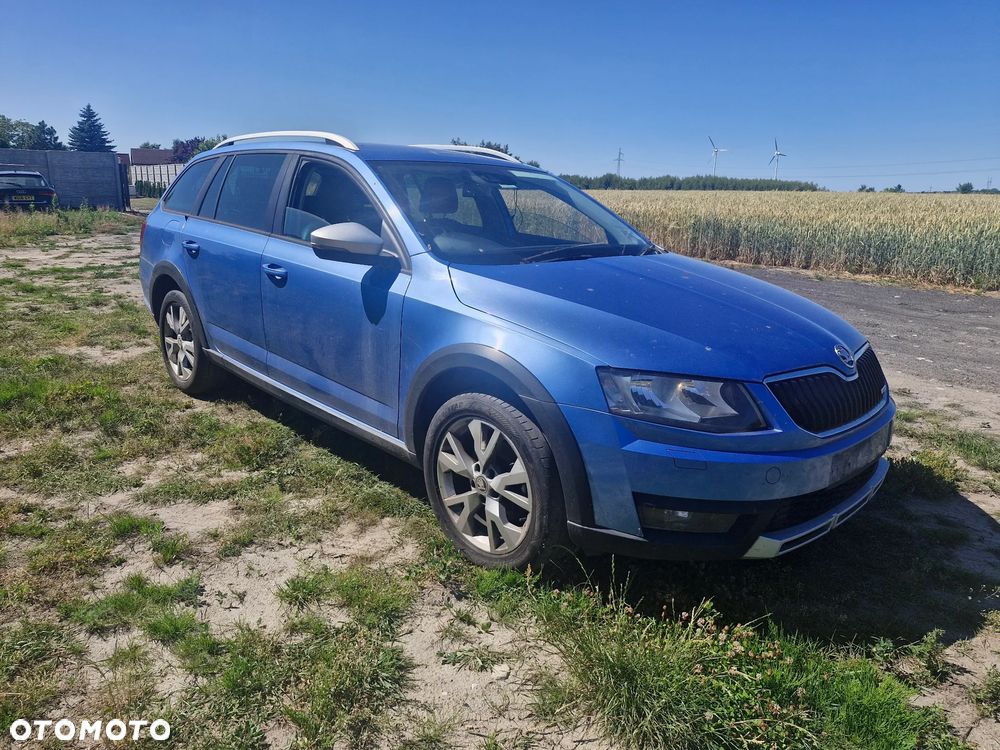 Skoda Octavia Combi 2.0 TDI (Green tec) 4x4 Scout - 9