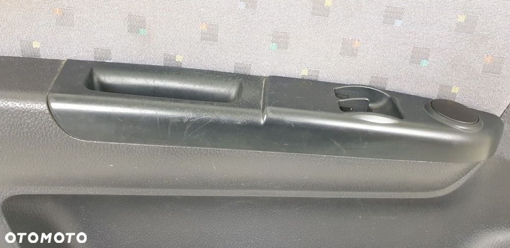 TAPICERKA BOCZEK DRZWI LEWY PRZÓD HYUNDAI GETZ - 2