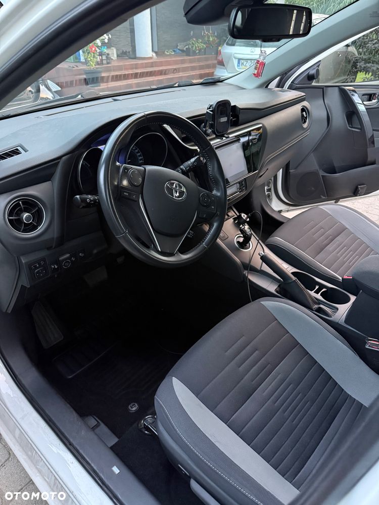 Toyota Auris Hybrid 135 Premium - 8