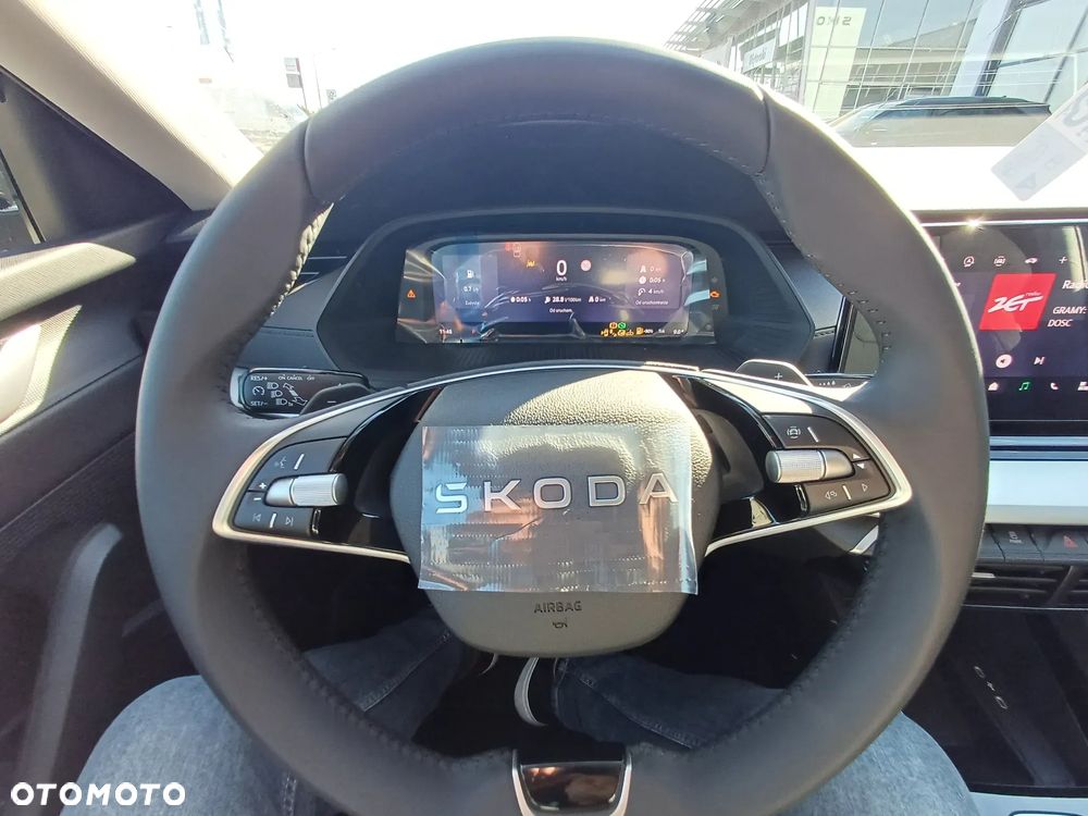 Skoda Octavia 2.0 TDI Drive Essence DSG - 13