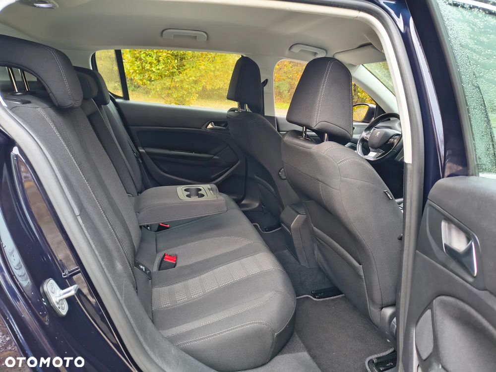 Peugeot 308 1.2 PureTech Allure S&S - 15