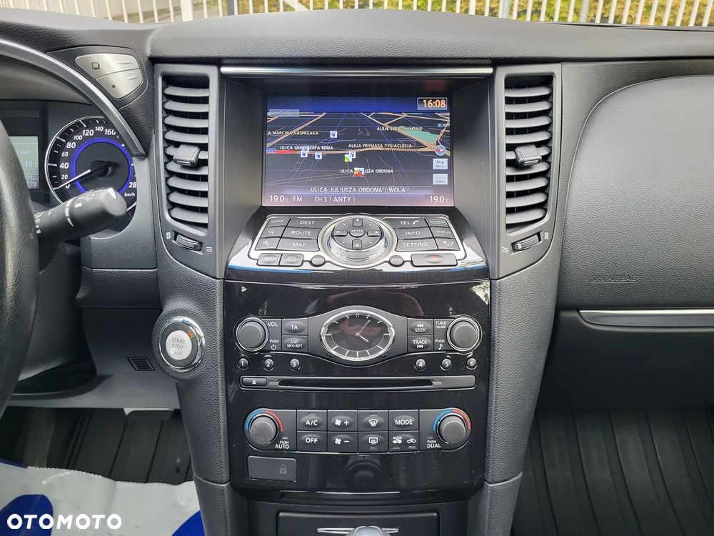 Infiniti Q70 3.0d S Premium - 12