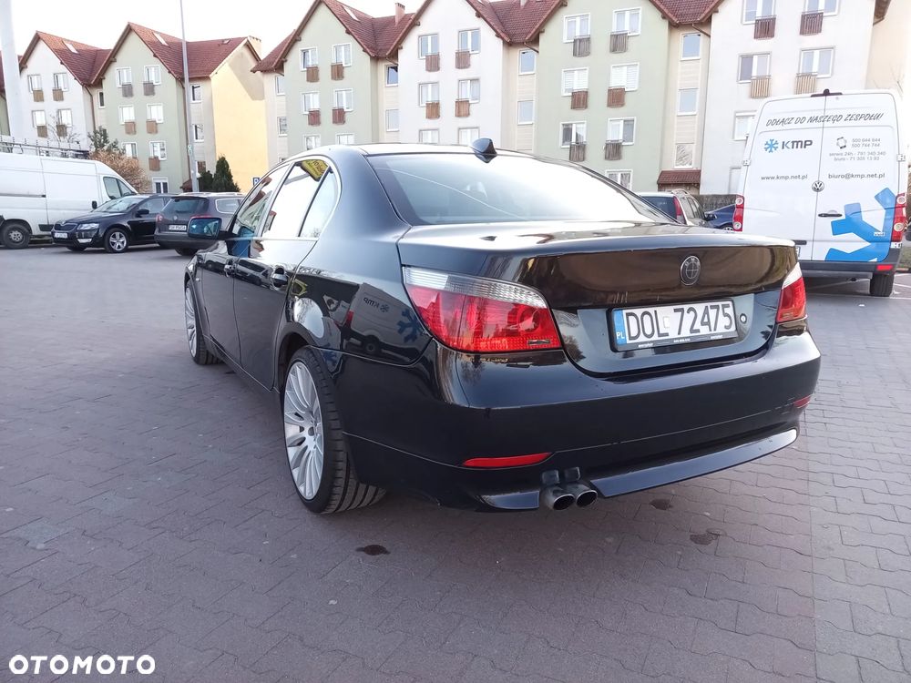 BMW Seria 5 525d - 9