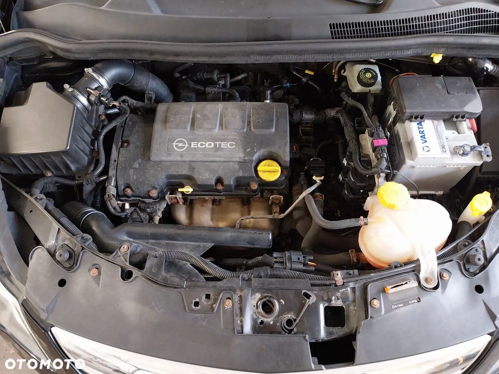 Opel Corsa 1.4 16V Cosmo - 12