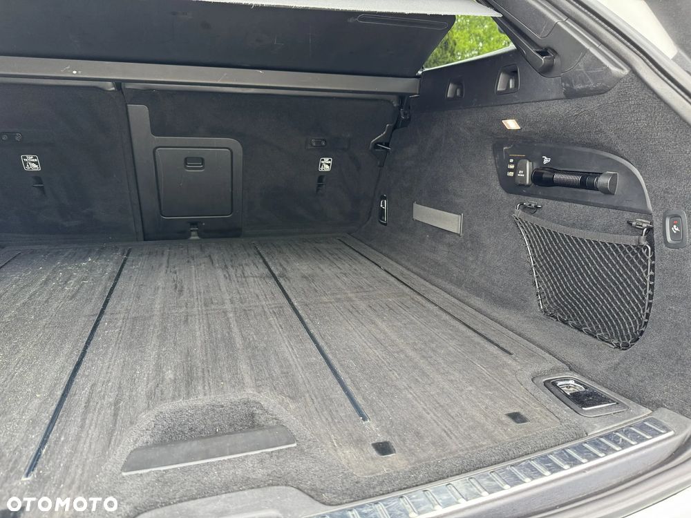 Volvo V90 Cross Country D4 AWD Ocean Race - 23