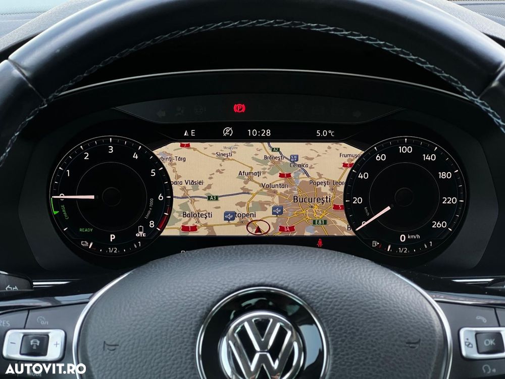 Volkswagen Passat - 17