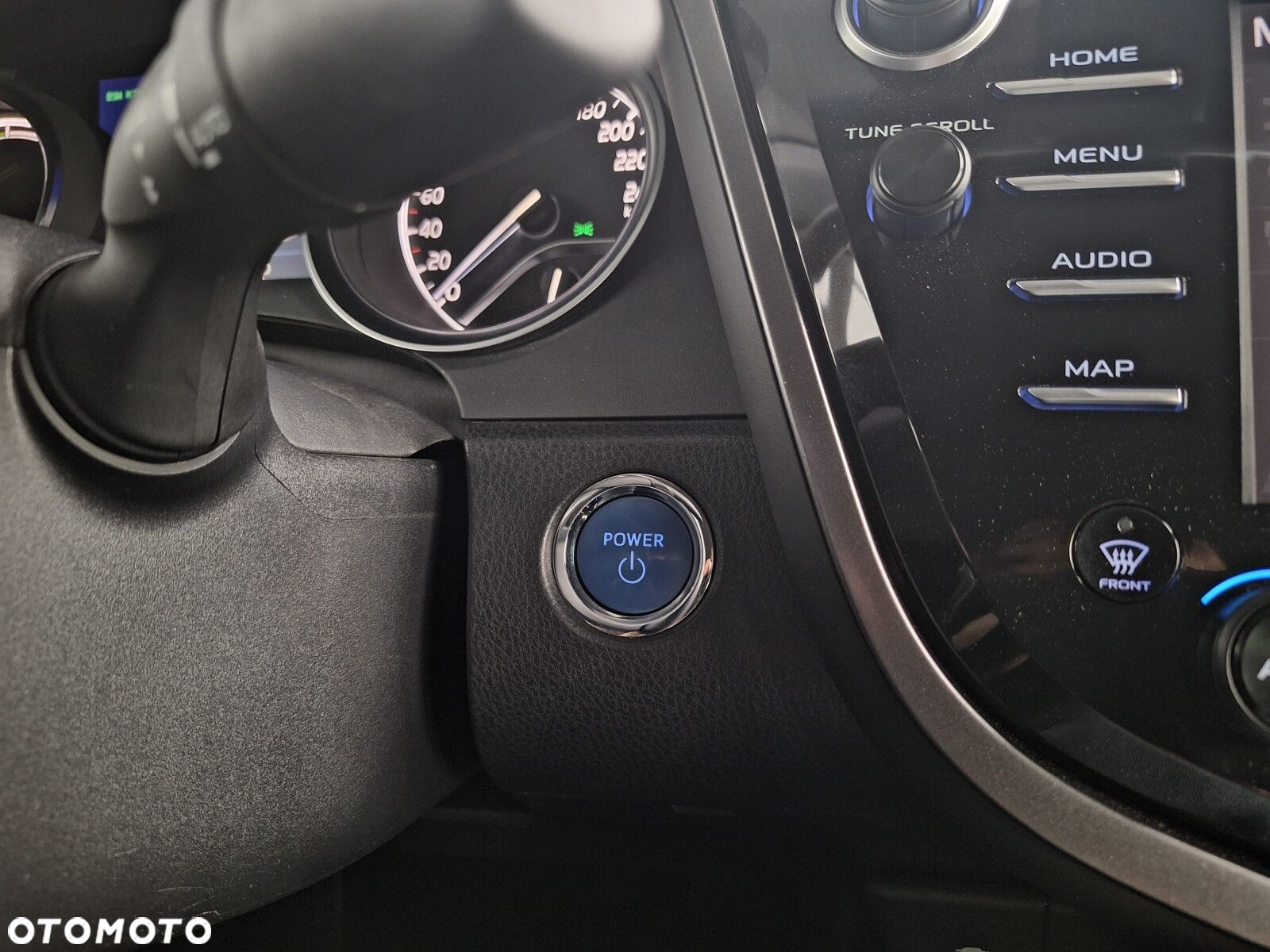 Toyota Camry 2.5 Hybrid Executive CVT - 37