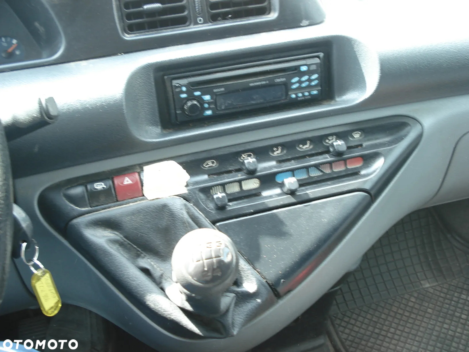Peugeot Expert - 12