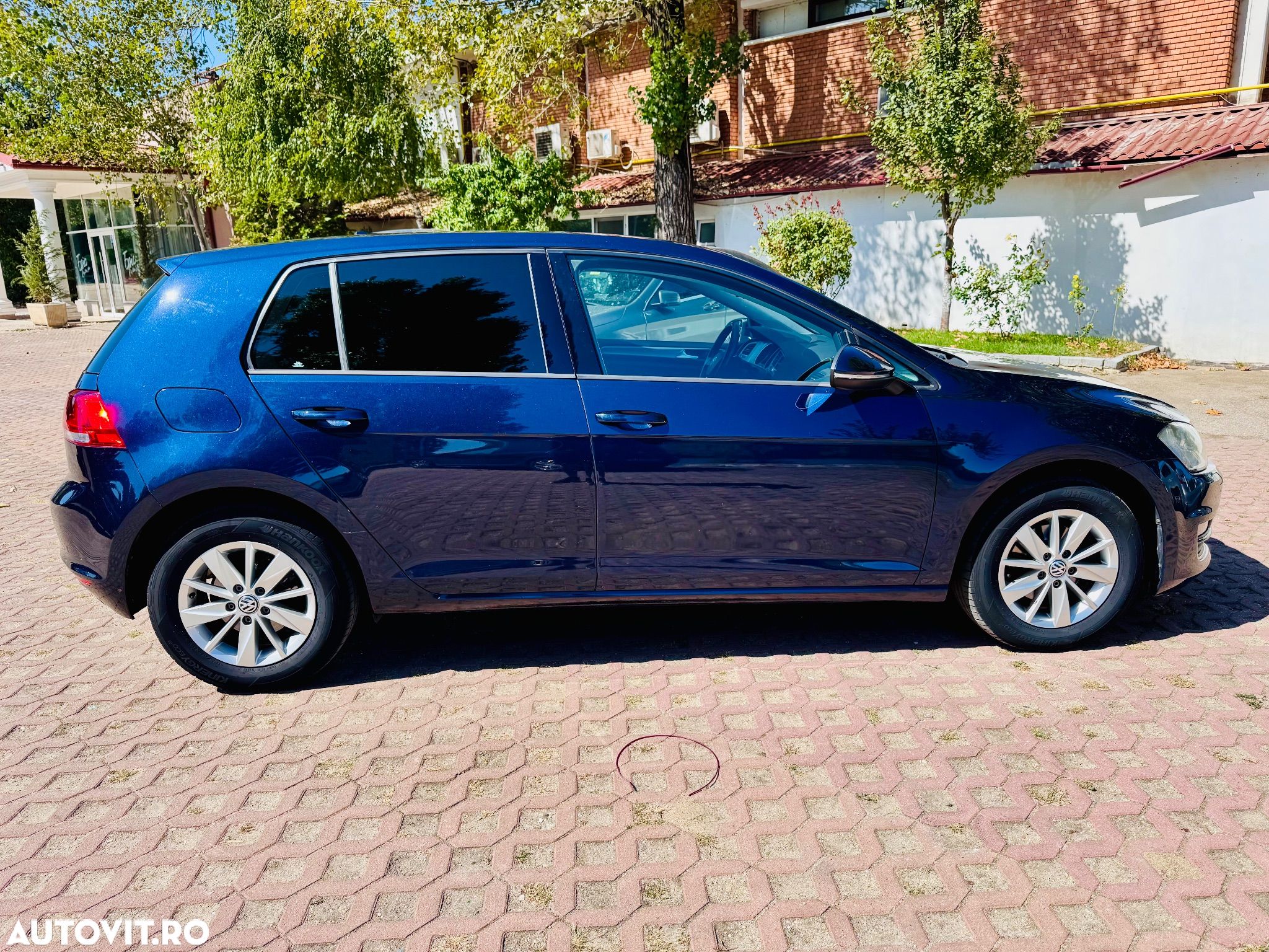Volkswagen Golf 1.2 TSI BMT Comfortline - 1