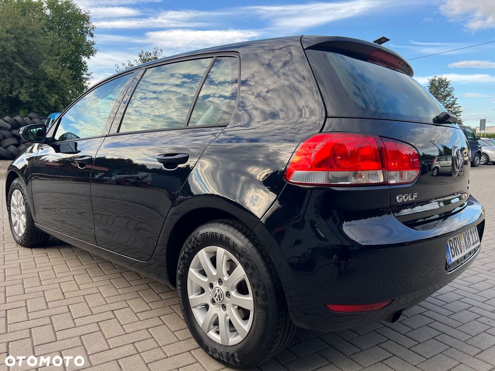 Volkswagen Golf 1.6 TDI DPF BlueMotion - 25