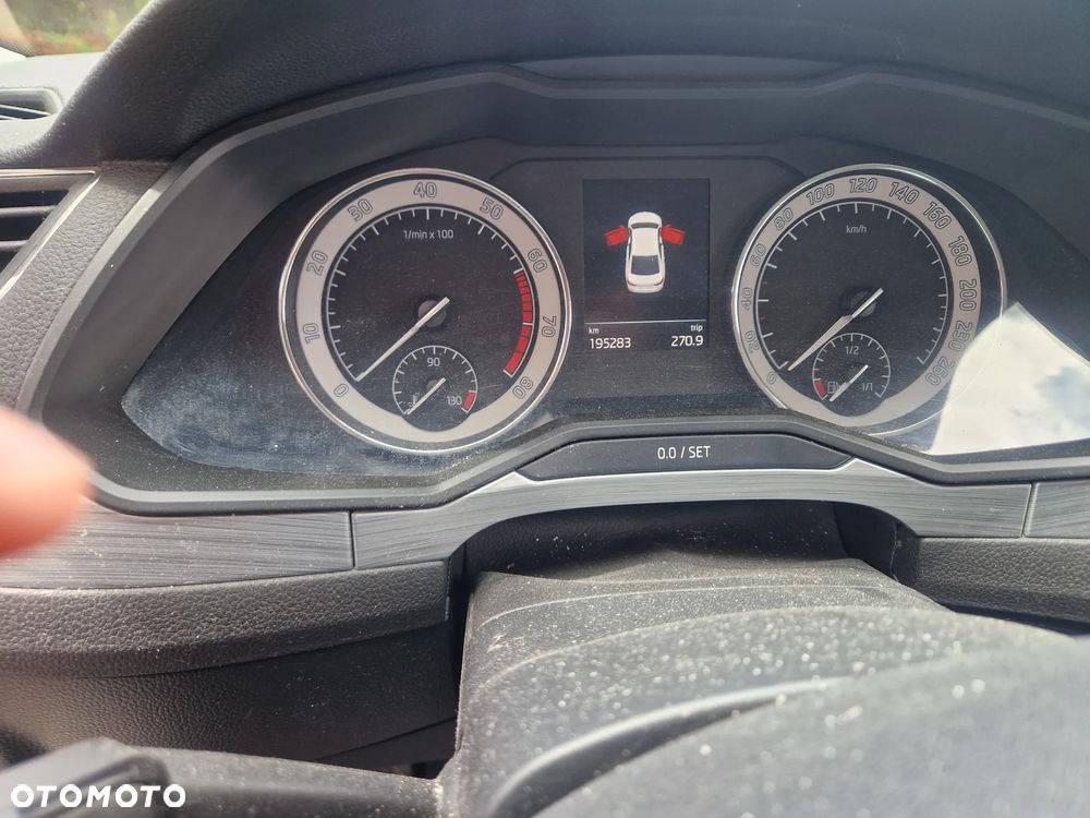 Skoda Superb 2.0 TSI Ambition DSG - 5