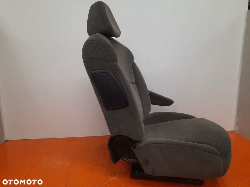 PEUGEOT 807 2.2 HDI III 02-07 FOTEL PASAŻERA - 8