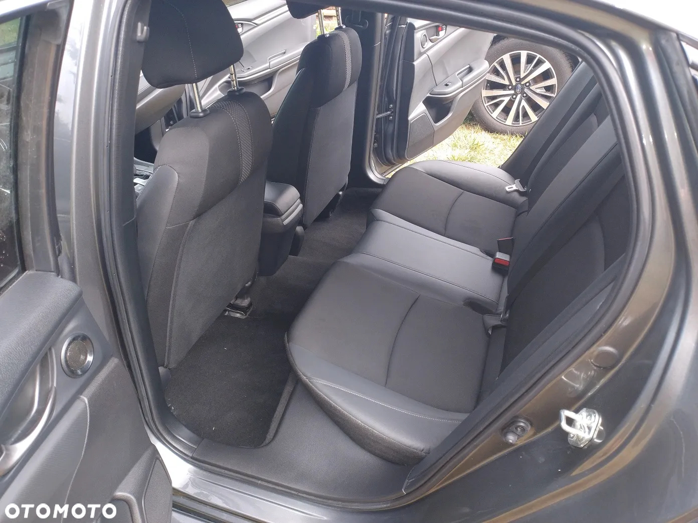 Honda Civic 1.5 i-VTEC Turbo CVT Sport - 8