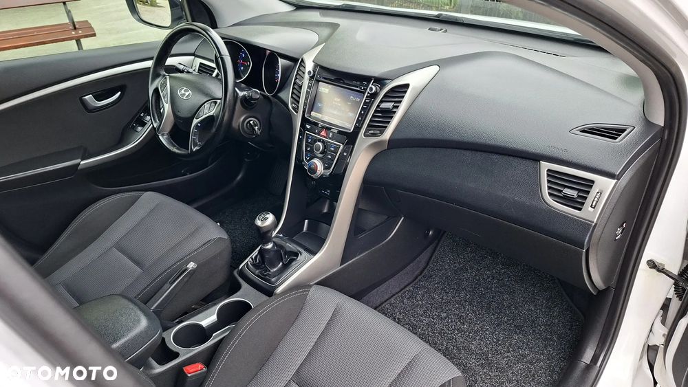 Hyundai i30 1.4 BlueDrive Comfort - 31