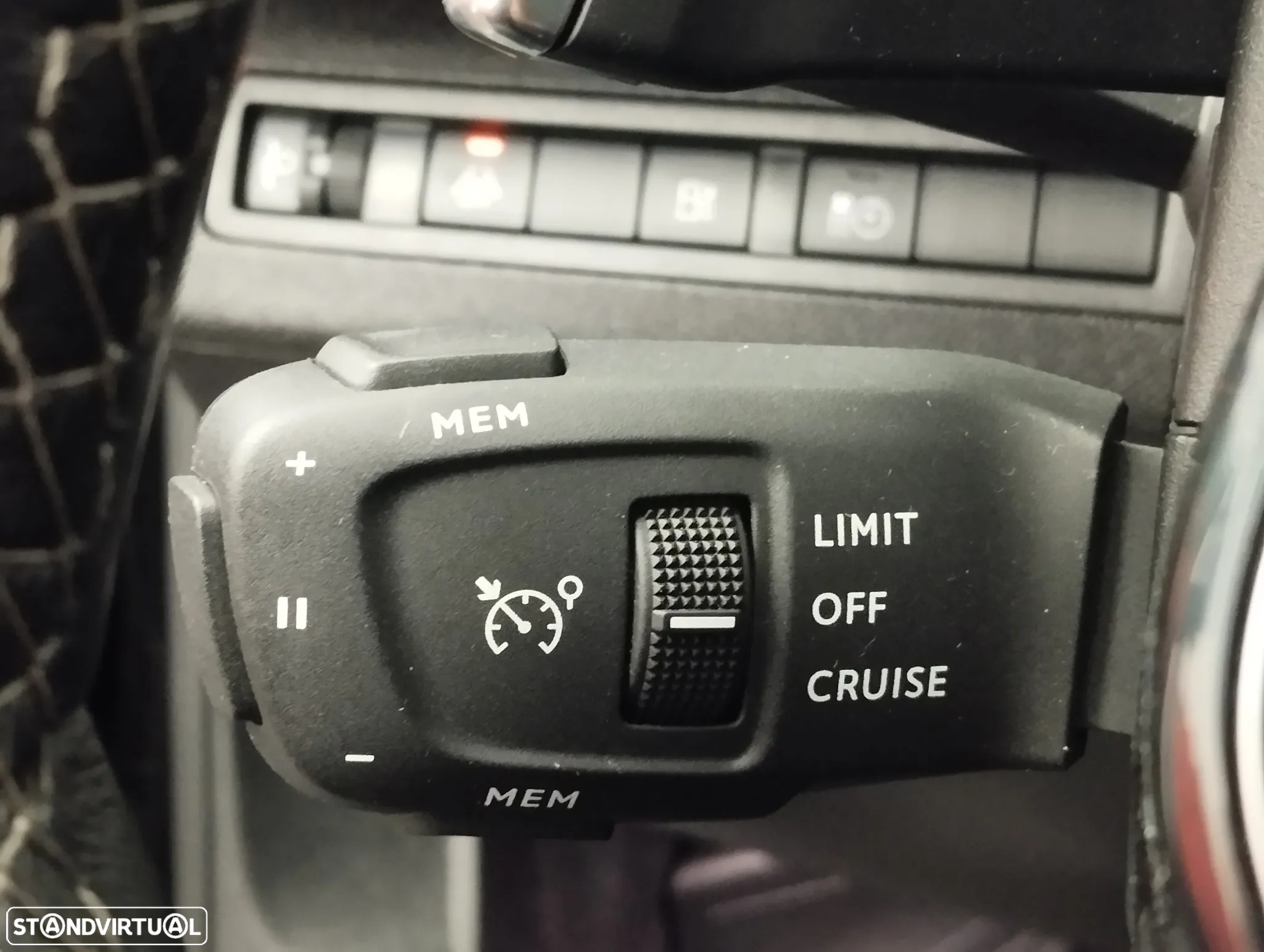 Peugeot 3008 1.6 Hybrid Allure Pack e-EAT8 - 27