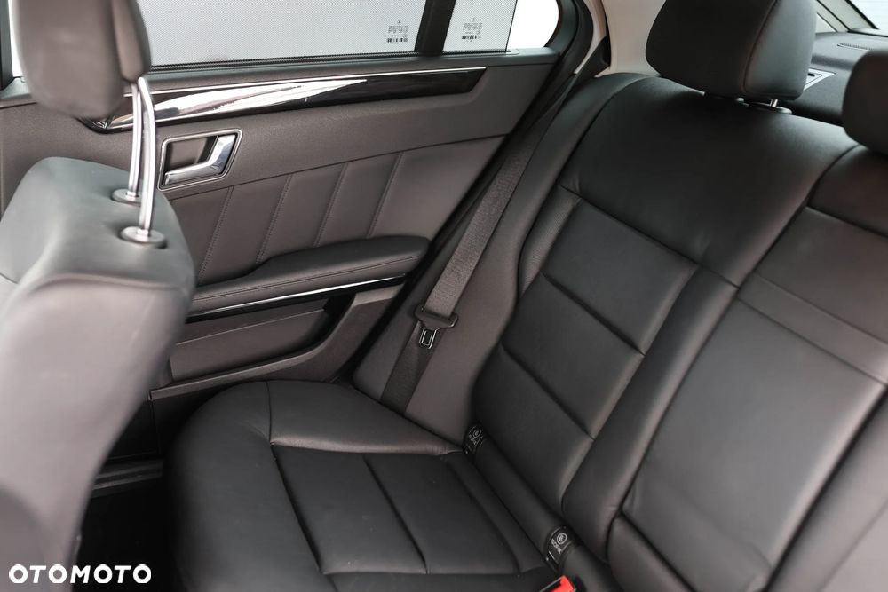 Mercedes-Benz Klasa E 350 4-Matic Avantgarde - 30