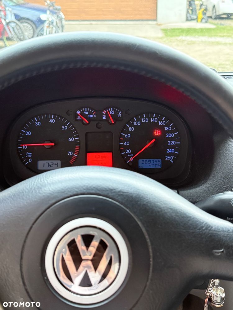 Volkswagen Golf - 26