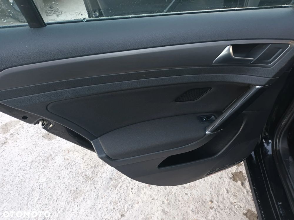 Volkswagen Golf 2.0 BlueTDI DSG Comfortline - 19