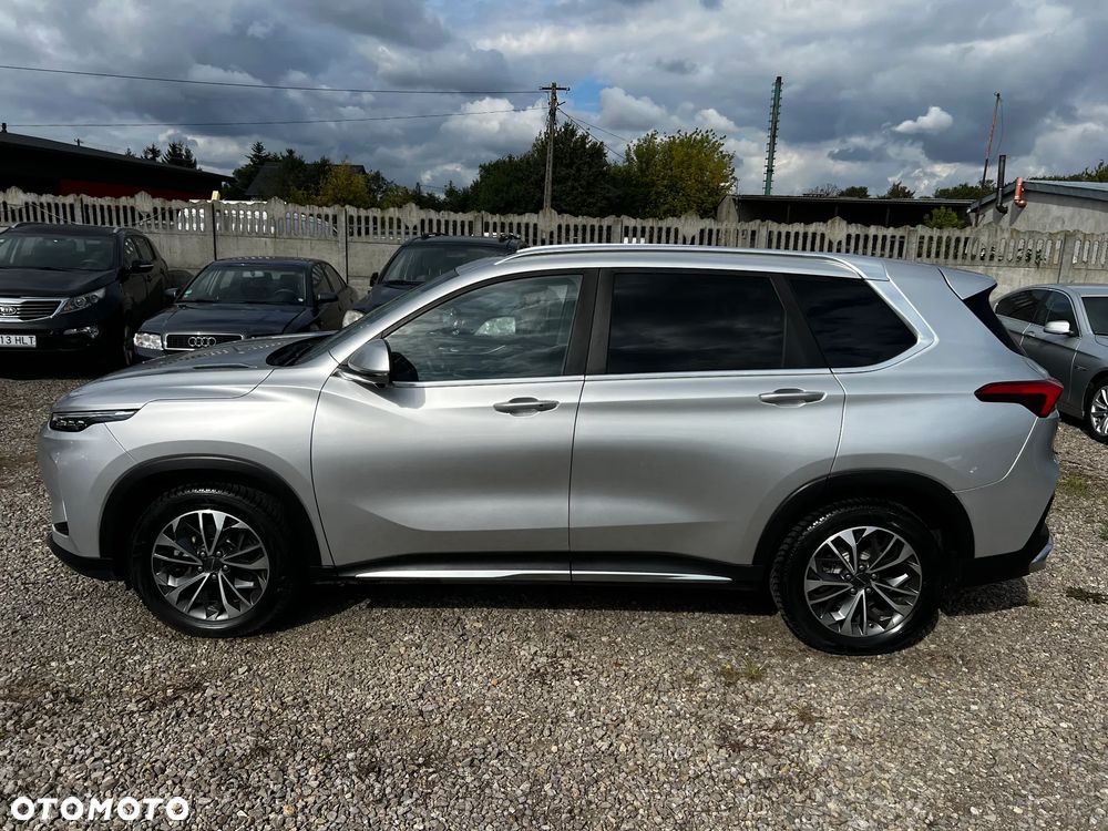 Maxus Euniq 6 - 12