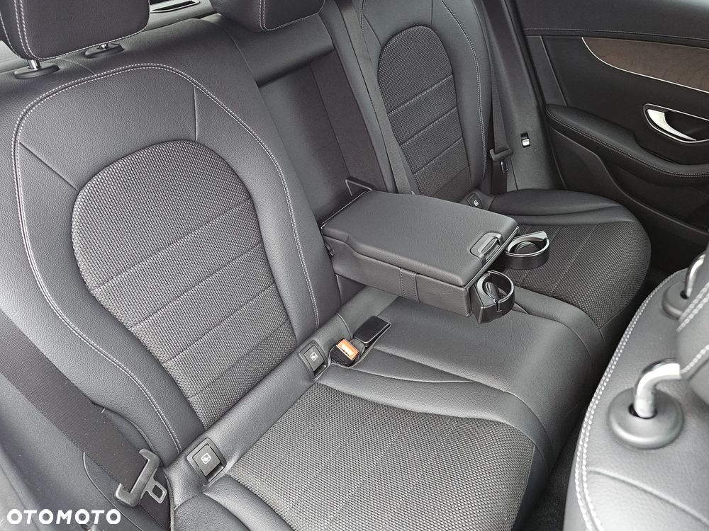 Mercedes-Benz GLC 250 4Matic 9G-TRONIC Exclusive - 18