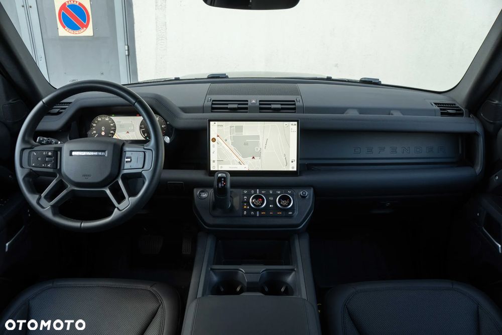 Land Rover Defender 90 D250 X-Dynamic SE - 3