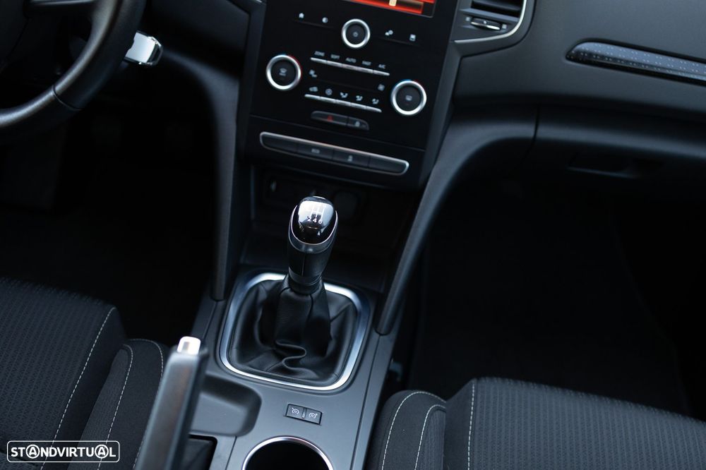 Renault Mégane Sport Tourer 1.5 dCi Comfort SS - 16