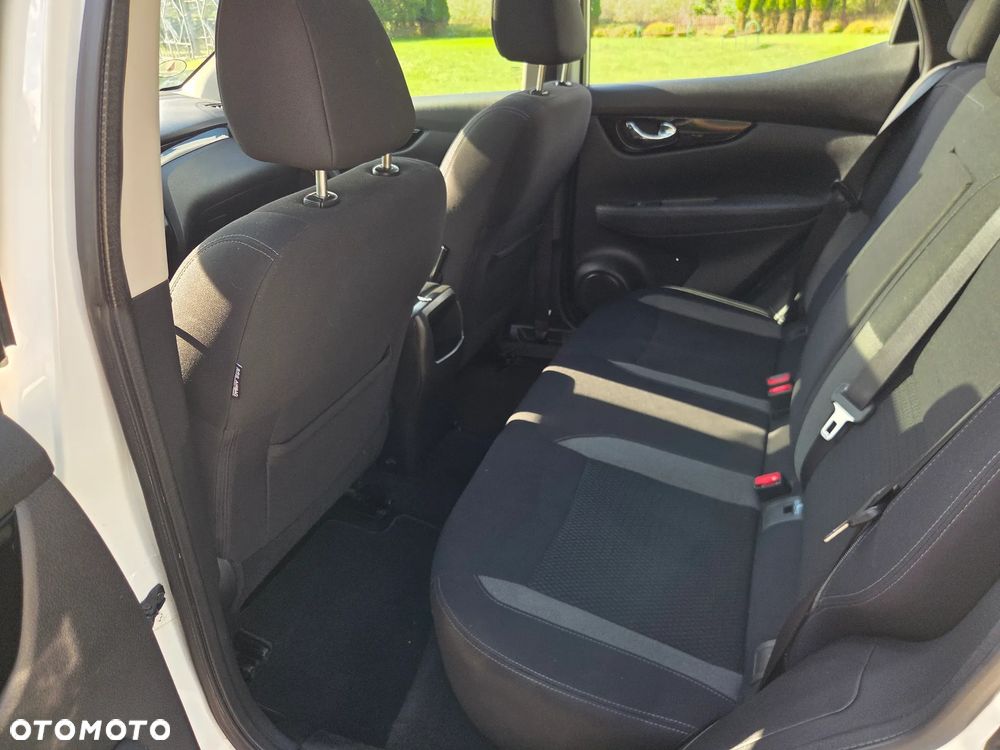 Nissan Qashqai 1.3 DIG-T N-Connecta - 16
