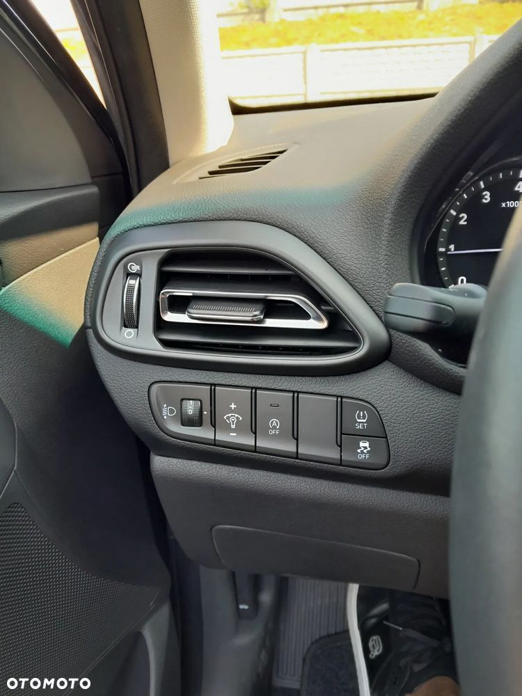 Hyundai i30 Kombi 1.0 T-GDI 48V-Hybrid DCT Trend - 15