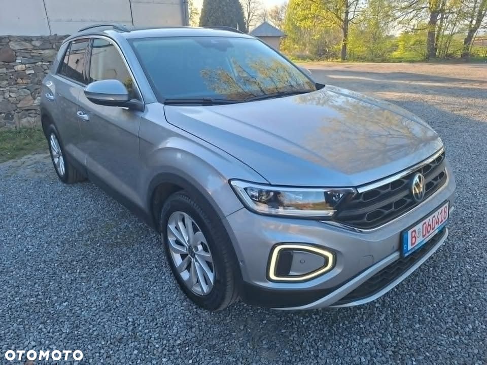 Volkswagen T-Roc - 16