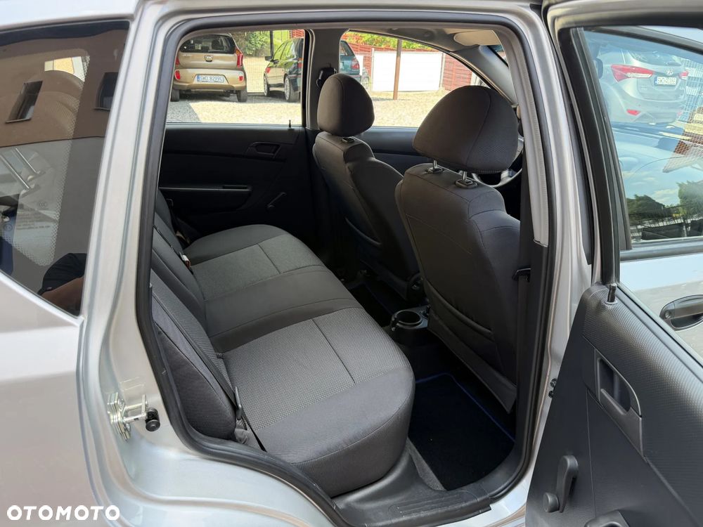Chevrolet Aveo 1.2 LS - 22