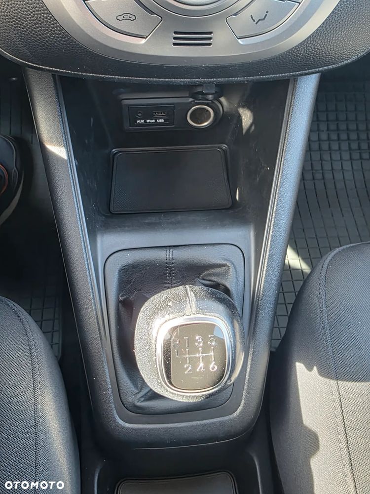 Hyundai ix20 1.6 Comfort - 4