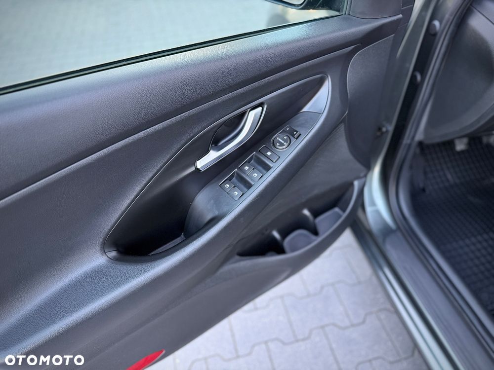 Hyundai i30 1.5 DPI Modern - 38
