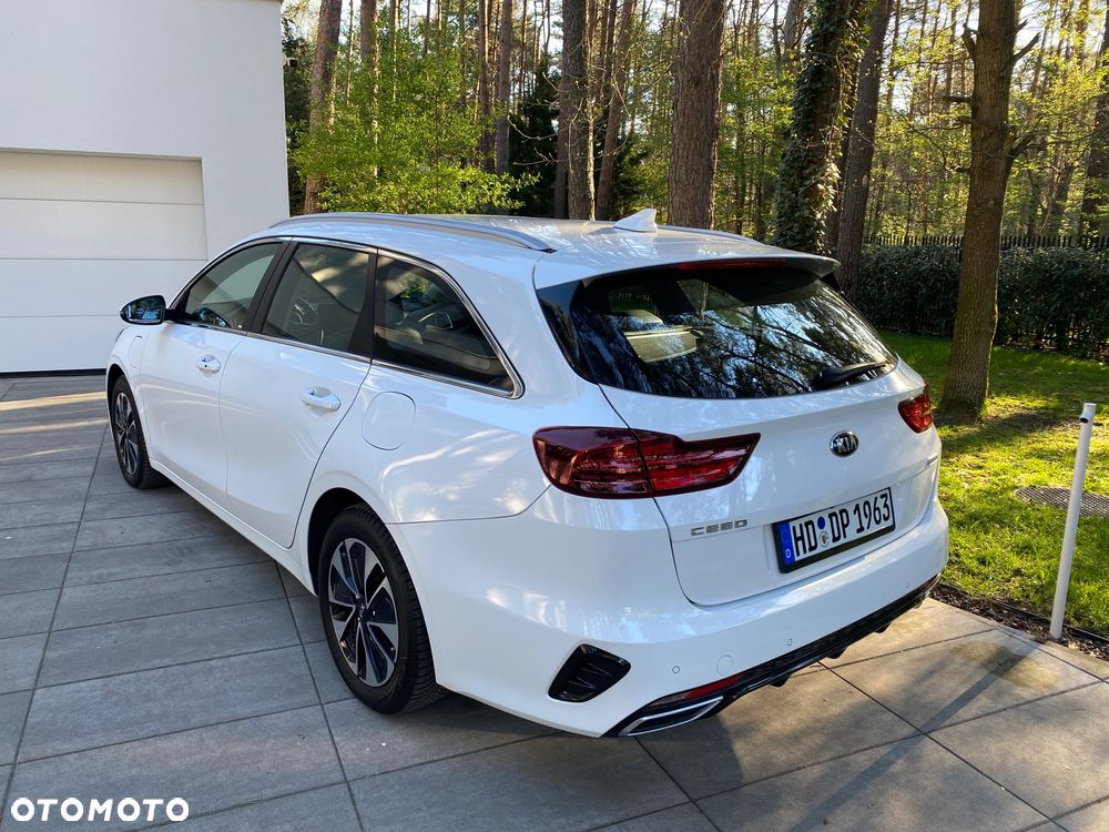 Kia Ceed - 11