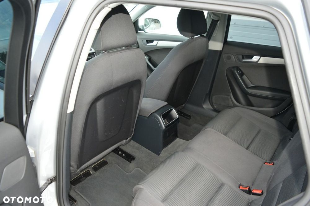 Audi A4 Avant 2.0 TDI - 31