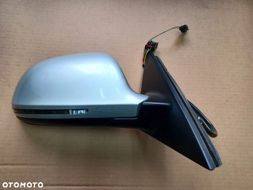 LUSTERKO PRAWE A4 B8 ALLROAD 6+2 LX7W - 1