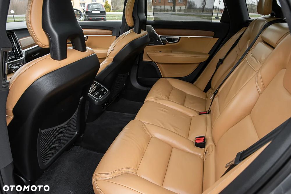 Volvo V90 D5 AWD Geartronic Inscription - 8