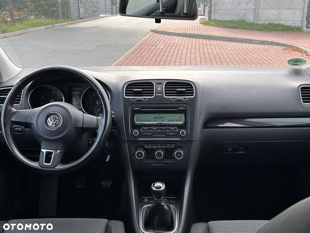Volkswagen Golf - 26