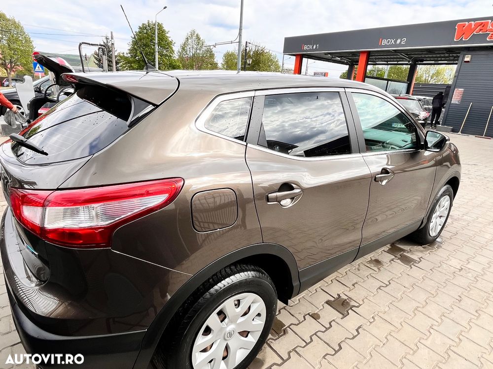 Nissan Qashqai 1.5 DCI N-Connecta - 6