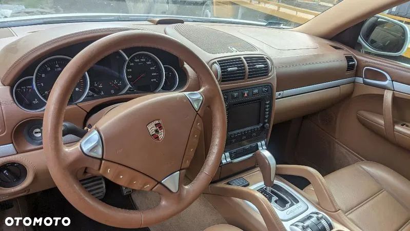 Deska Rozdzielcza Kokpit PORSCHE CAYENNE Środek Podsufitka Siedzenia Fotele Kanapa Boczki - 2