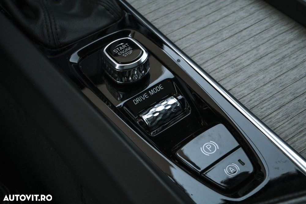 Volvo XC 60 - 23