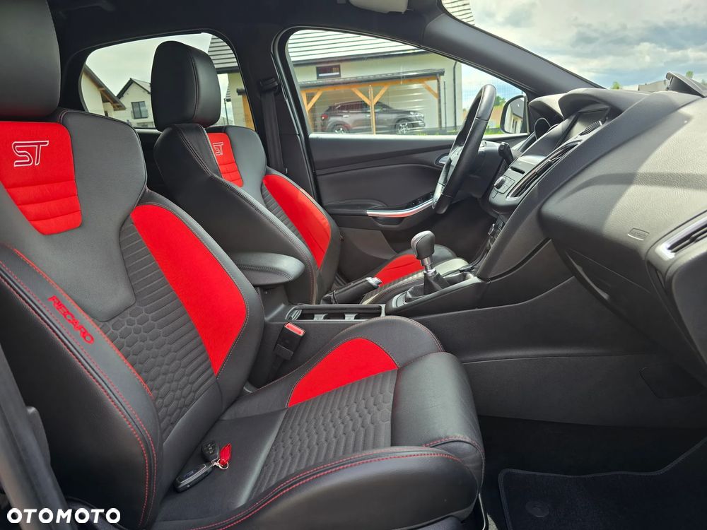Ford Focus - 26