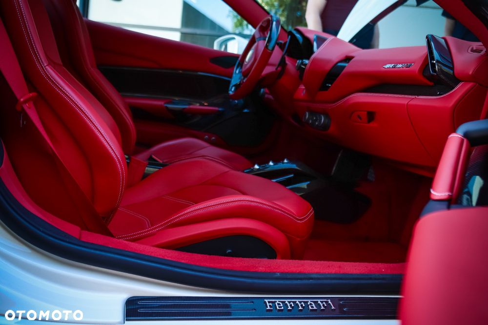 Ferrari 488 - 2