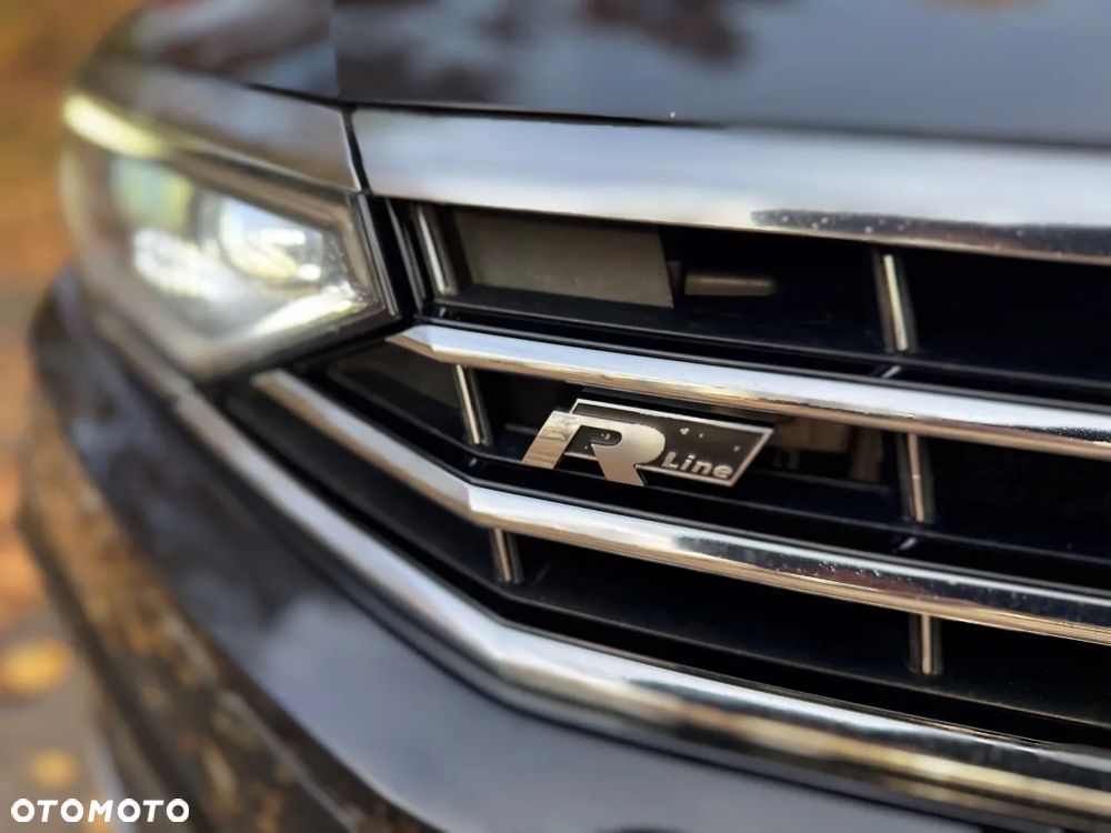 Volkswagen Passat Variant 2.0 TDI SCR DSG 4Motion Business - 9