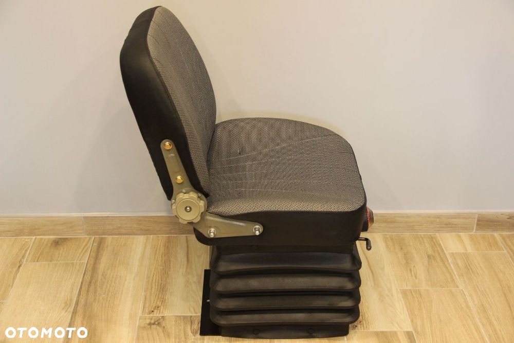 Siedzenia MTZ 82 Belarus C- 385 bez podłokietnika - 5