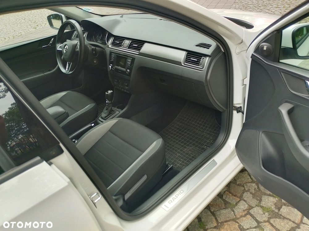 Skoda RAPID 1.4 TSI Ambition DSG - 13