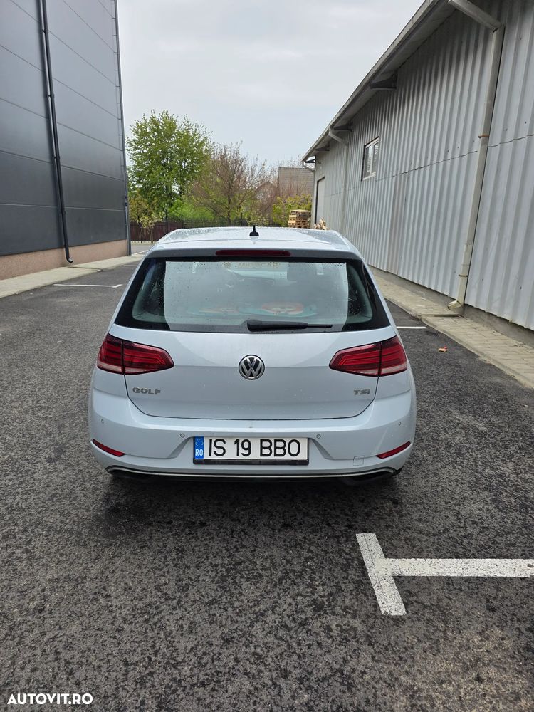 Volkswagen Golf - 8